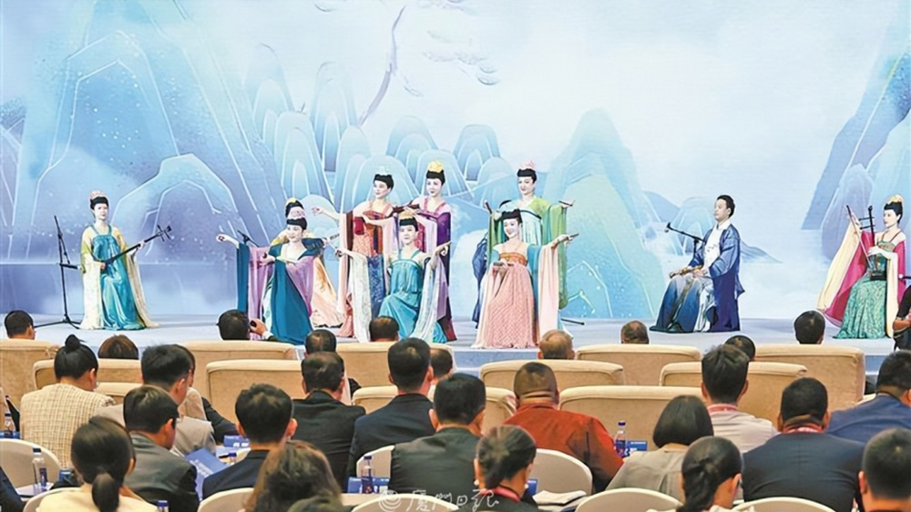 廈門市旅游發(fā)展大會(huì)現(xiàn)場(chǎng)表演.jpg
