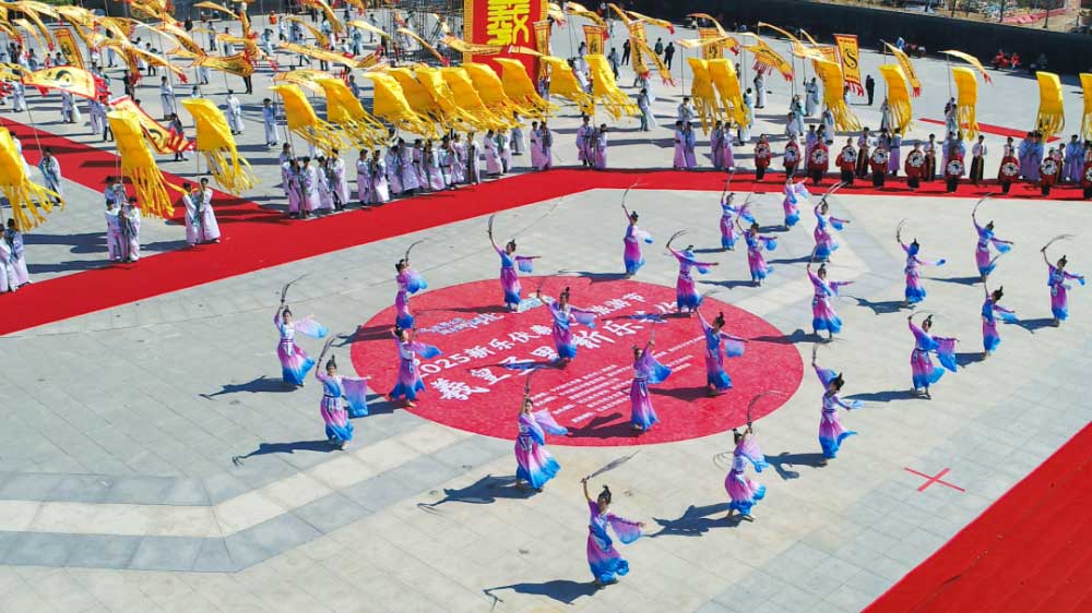 2025新樂伏羲文化旅游節(jié)現(xiàn)場節(jié)目.jpg