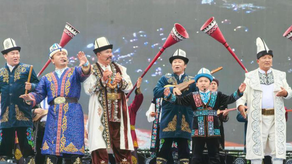 新疆：第十屆瑪納斯國際文化旅游節(jié)在阿圖什市舉行，進(jìn)一步推動(dòng)文旅產(chǎn)業(yè)高質(zhì)量發(fā)展！